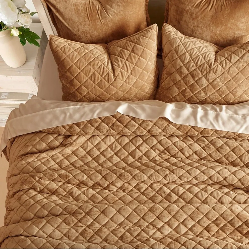 Pottery Barn Style Luxurious Gold Quilted Bedding Set - NEW OPEN BOX